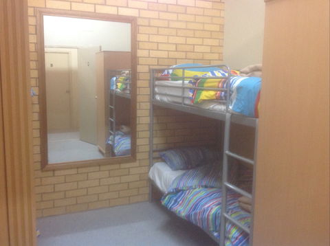 Hillston Backpackers - Surfers Gold Coast 2