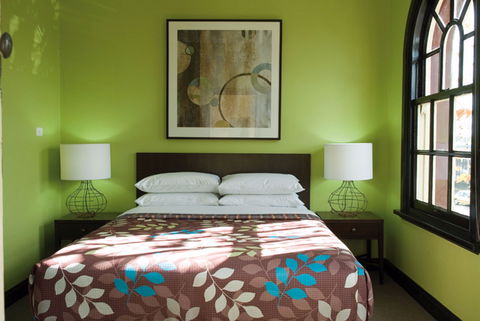 Hotel Warrnambool - Surfers Gold Coast 0