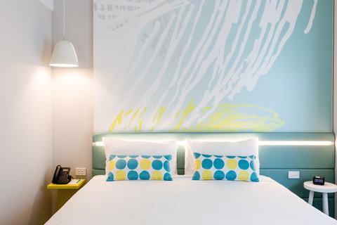 Ibis Styles East Perth - Surfers Gold Coast 1