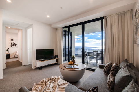 Iconic Kirra Beach Resort - Surfers Gold Coast 2