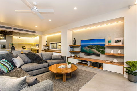 KoKo's Beach Houses - Surfers Gold Coast 1