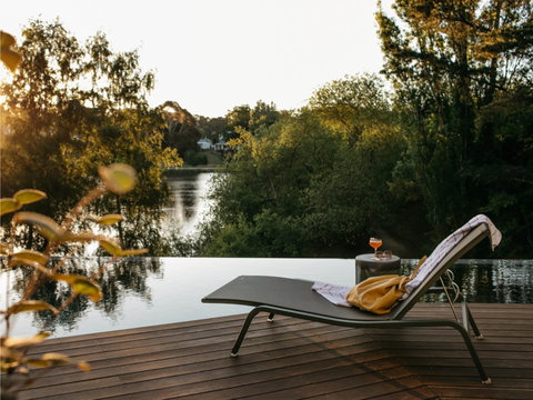 Lake House - Surfers Gold Coast 1