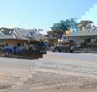 Lyndhurst Hotel Roadhouse Motel  Caravan Park - Surfers Gold Coast