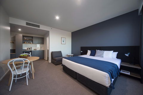 Mantra MacArthur Hotel - Surfers Gold Coast 2