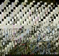 Mayfield Vineyard Cottages - Surfers Gold Coast