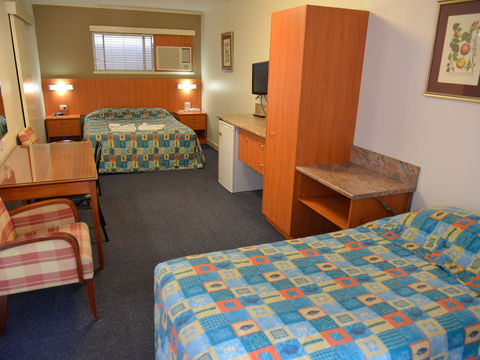 Motel Monaco - Surfers Gold Coast 0