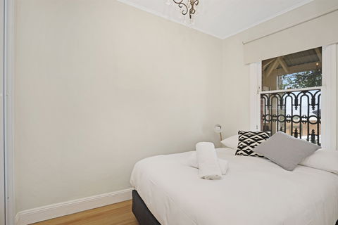 Newcastle Executive Homes - Oceanview Terrace - Surfers Gold Coast 1