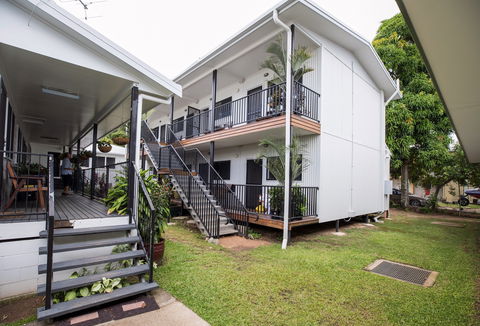 Palm Island Motel - Surfers Gold Coast 2