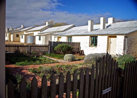 Paxton Square Cottages - Surfers Gold Coast 1