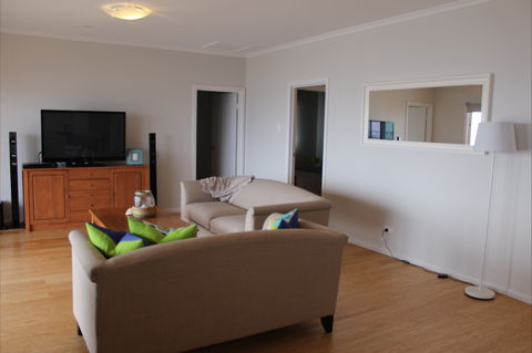 Pelican Place - Surfers Gold Coast 2
