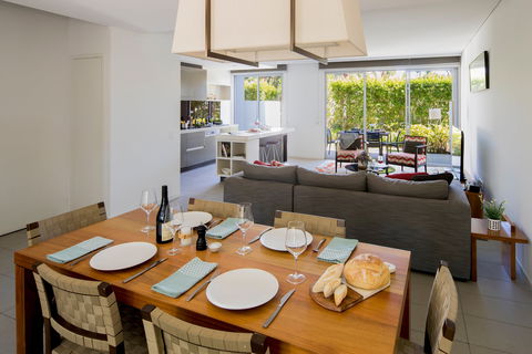 Pullman Magenta Shores Resort - Surfers Gold Coast 2