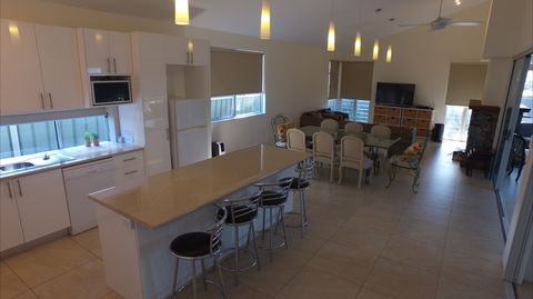Renown House - Surfers Gold Coast 2