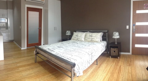 Shellharbour Village Escape - Surfers Gold Coast 0