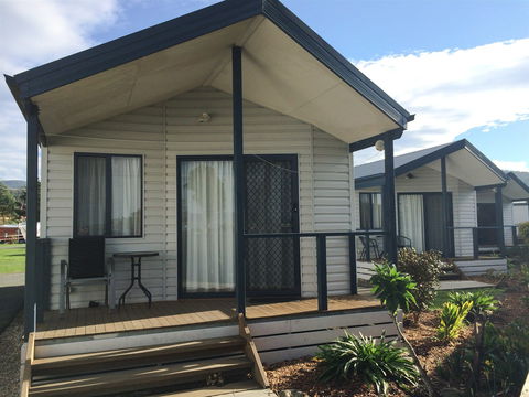 Snug Beach Cabin And Caravan Park - Surfers Gold Coast 2