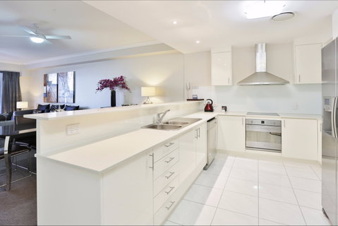 The Bay Apartments - Surfers Gold Coast 2