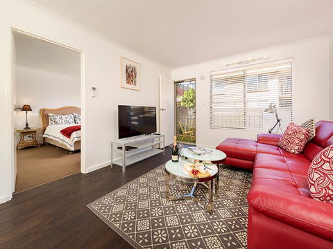 Understated Elegance - Affordable Luxury - Surfers Gold Coast 1