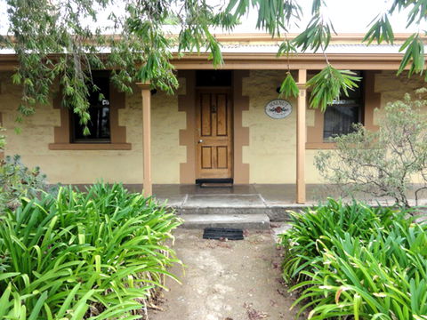 Walnut Cottage - Surfers Gold Coast 0