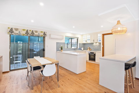 4/11 Cornhill Road - Surfers Gold Coast 1