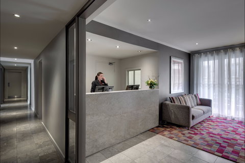 Adina Apartment Hotel Sydney Chippendale - Surfers Gold Coast 2