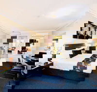 Best Western PLUS Ambassador on Ruthven - Surfers Gold Coast