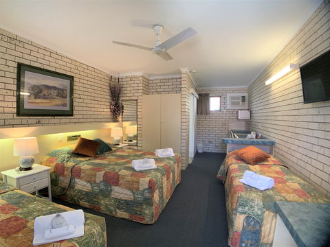 Cara Motel - Surfers Gold Coast 1