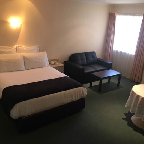 Charles Rasp Motor Inn - Surfers Gold Coast 0