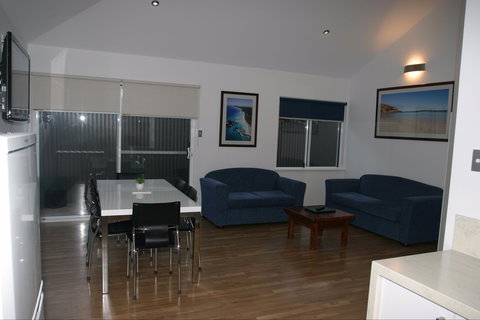 Clearwater Motel Apartments - Surfers Gold Coast 1