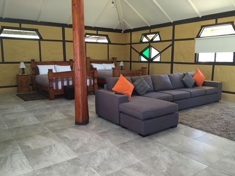 Coonandry Cottage - Surfers Gold Coast 1