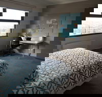 Deakin Waurn Ponds Units - Surfers Gold Coast