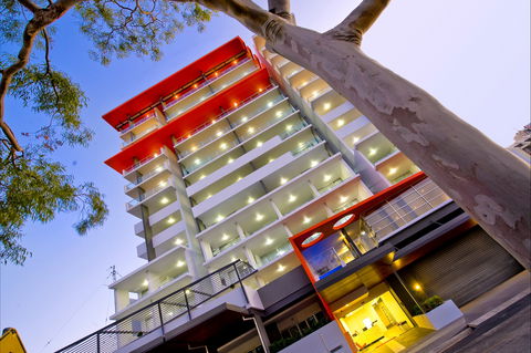 Edge Apartment Hotel - Surfers Gold Coast 1