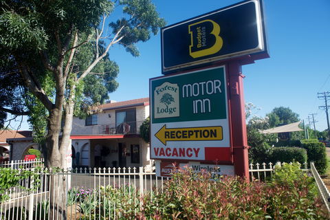 Forest Lodge Motor Inn And Restaurant - Surfers Gold Coast 0