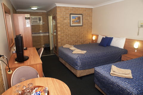 Forest Lodge Motor Inn And Restaurant - Surfers Gold Coast 1