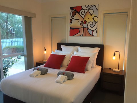 Lyreen's Apartment Bed And Breakfast - Surfers Gold Coast 1