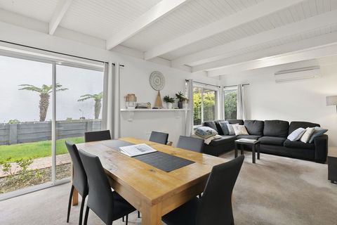 Mysa Anglesea - Surfers Gold Coast 1