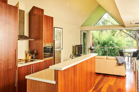 No. 6 Luxury Private Haven - Surfers Gold Coast 2