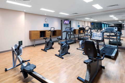 Oaks Glenelg Plaza Pier Suites - Surfers Gold Coast 2