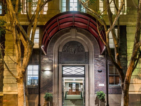 Oaks Sydney Goldsbrough Suites - Surfers Gold Coast 0