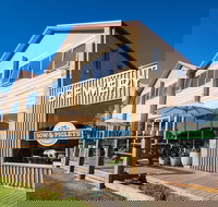 Port Campbell Hostel and Brewpub