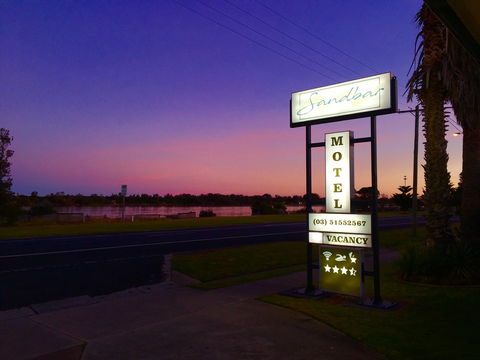Sandbar Motel Lakes Entrance - Surfers Gold Coast 0