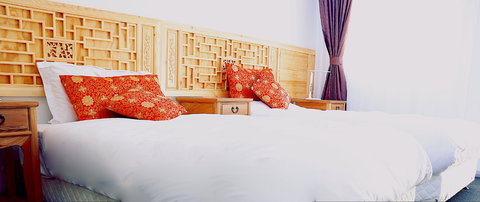 Sinofield EDU-Retreat - Surfers Gold Coast 1