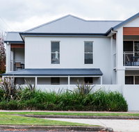 Stay Bathurst - Surfers Gold Coast