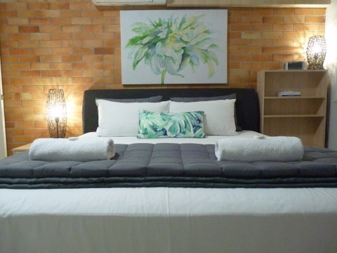 Sunseeker Motel - Surfers Gold Coast 0