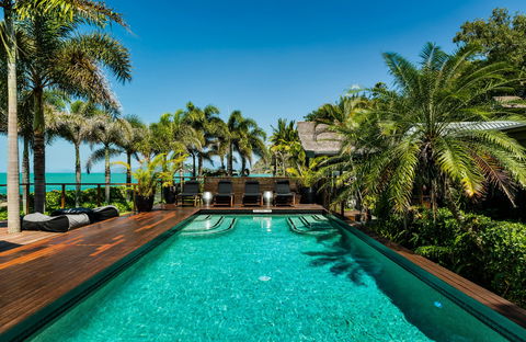 Trinity Beach Palace - Surfers Gold Coast 2