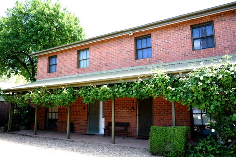 Wagga Riverside Apartments - Surfers Gold Coast 0