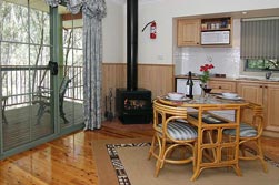 Eagle Hammer Cottages - Surfers Gold Coast 5