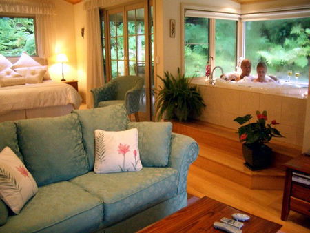 Myers Creek Cascades Luxury Cottages - Surfers Gold Coast 3