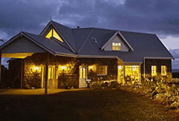 Loch Ard Bed and Breakfast - Surfers Gold Coast