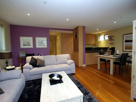 Boutique Stays - Beachside Point - Surfers Gold Coast 1