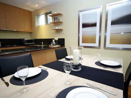 Boutique Stays - Beachside Point - Surfers Gold Coast 2