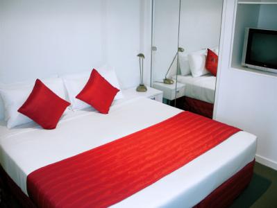 Clarion Suites Milano On Swanston - Surfers Gold Coast 1